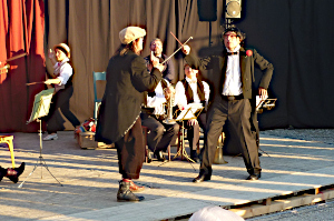 Le Bastringue. Leon d'escrime.